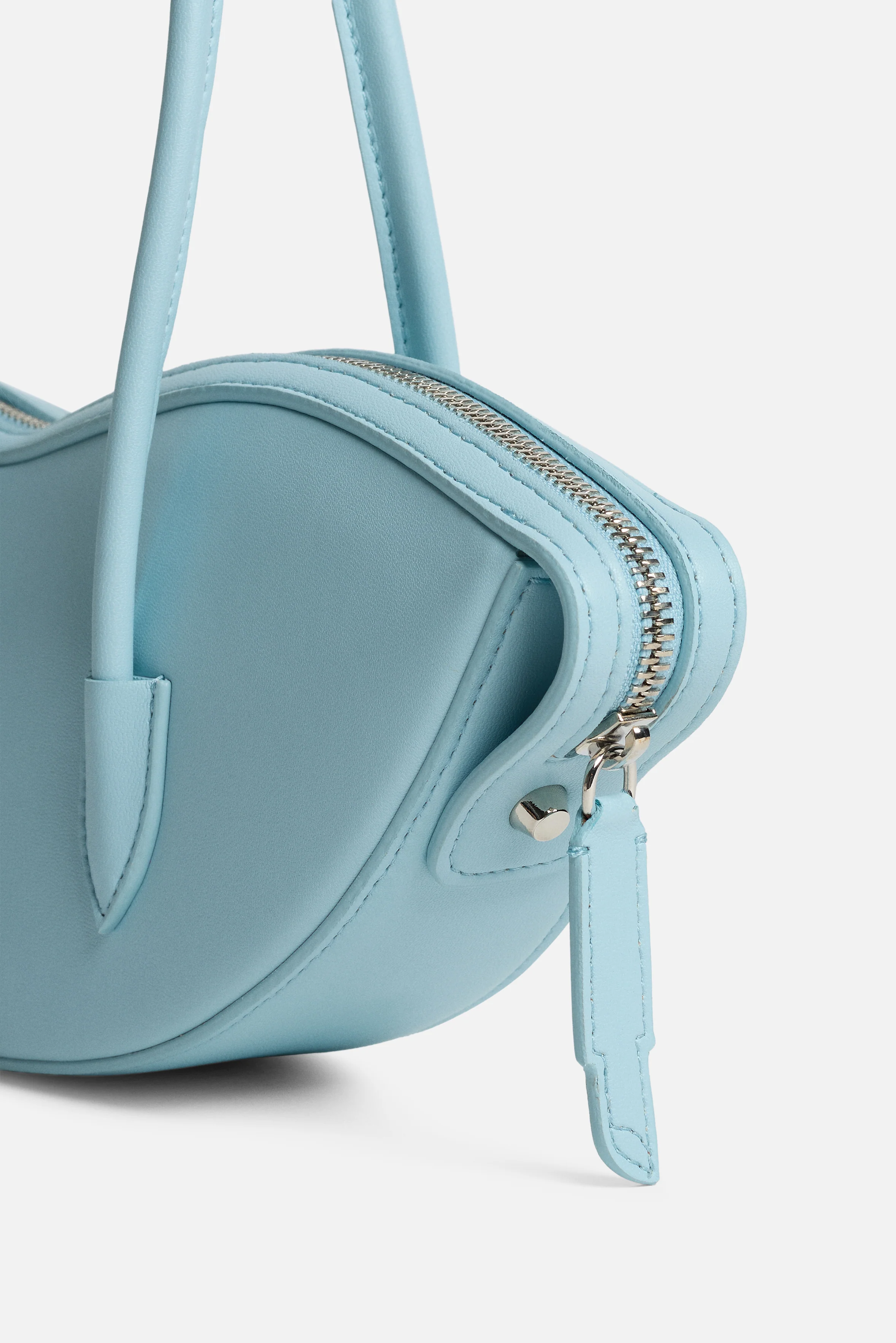 Lips Bag Blue - Image 4