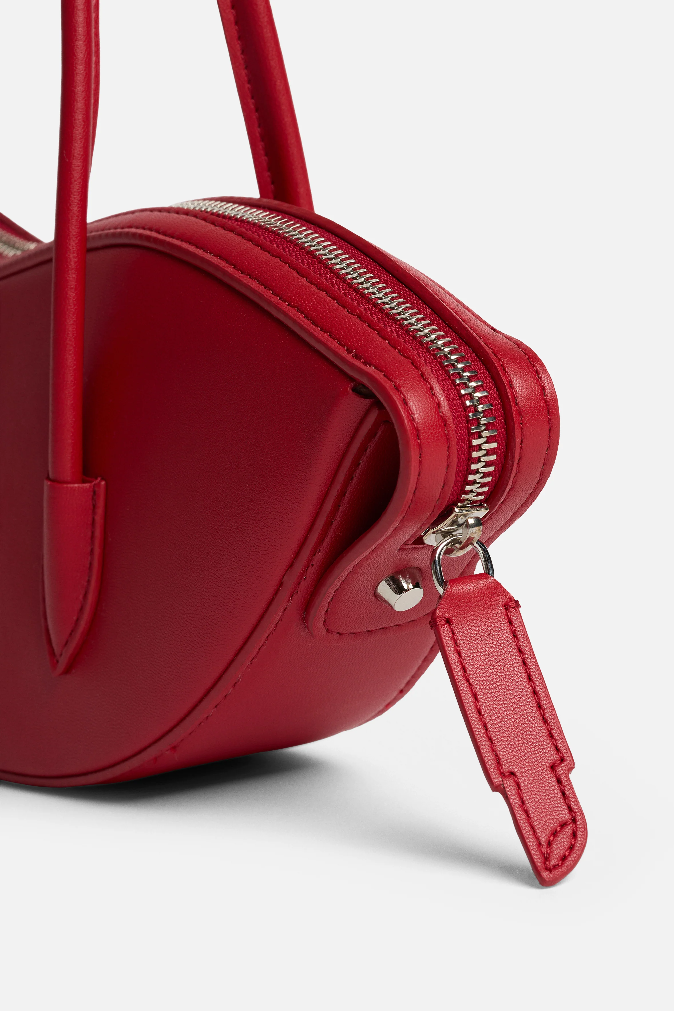 Lips Bag Red - Image 4