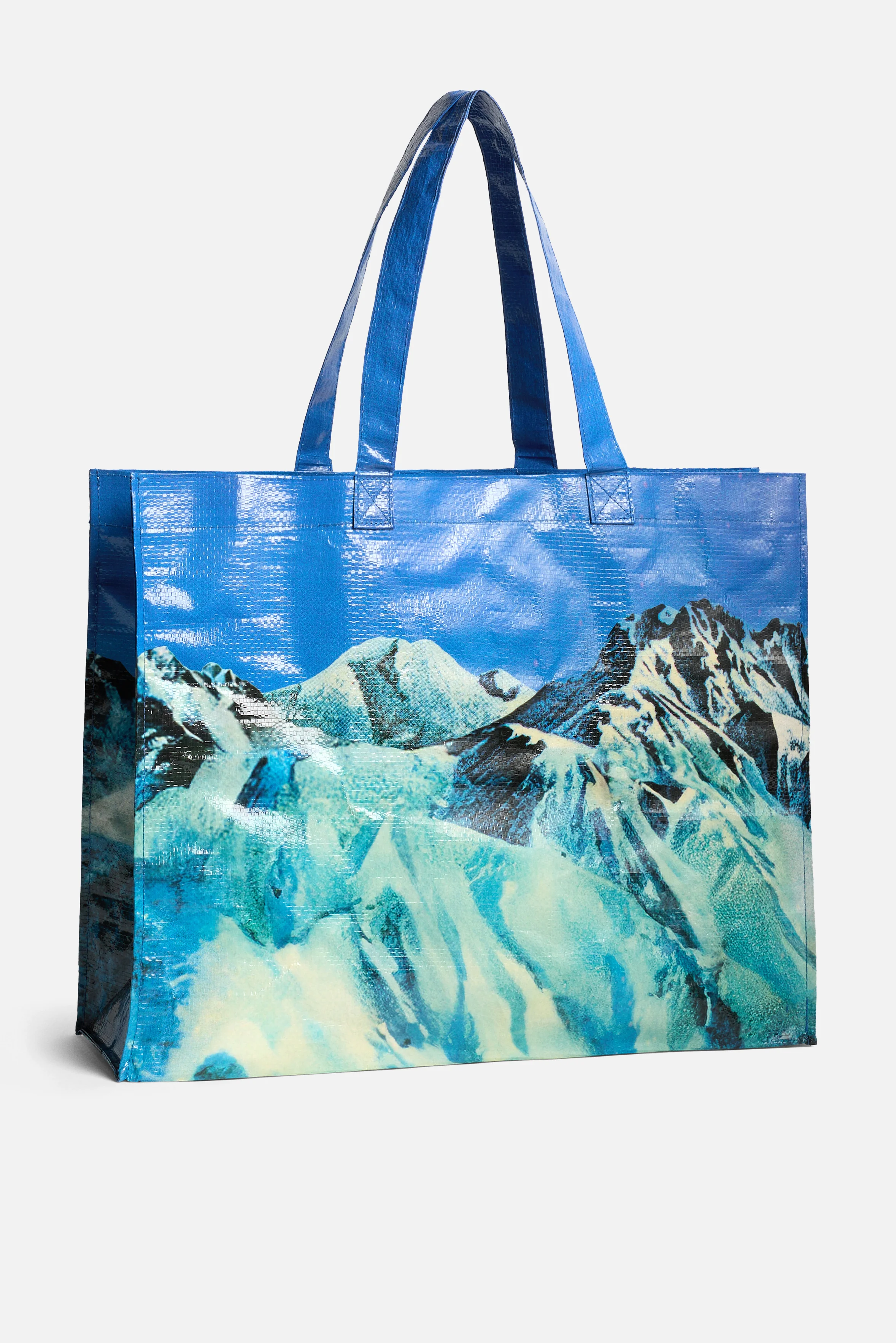 Winter Waterskiing Maxi Tote Bag Blue - Image 3